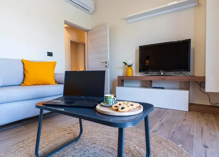 Passalacqua First Floor Between Culture And Sea Apartment *